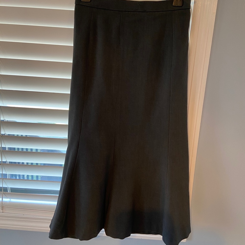 Charcoal Gray skirt-stretch fabric flared at hem